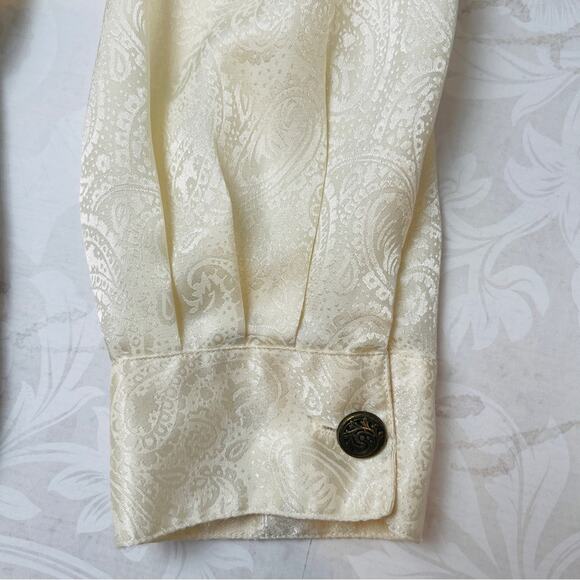 Leslie Fay Petite Sportswear Vintage cream blouse ornate pattern Size 14 PETITE - Picture 10 of 13